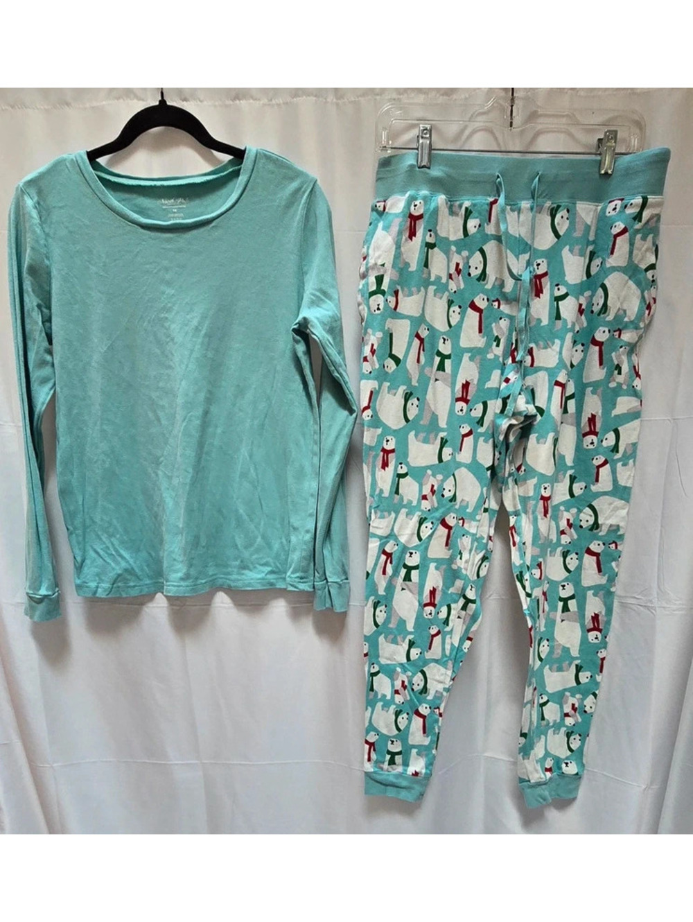 North Pole Polar Bear Pajama Set Size M